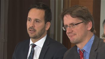 Les députés Alexandre Cloutier et Sylvain Gaudreault Les députés Alexandre Cloutier et Sylvain Gaudreault