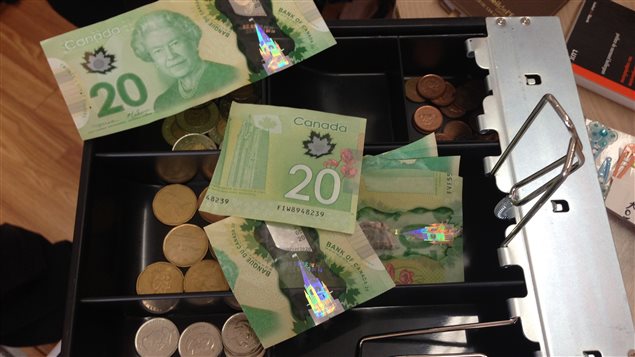 Le demi, une monnaie qui circule en Gaspésie Le demi, une monnaie qui circule en Gaspésie