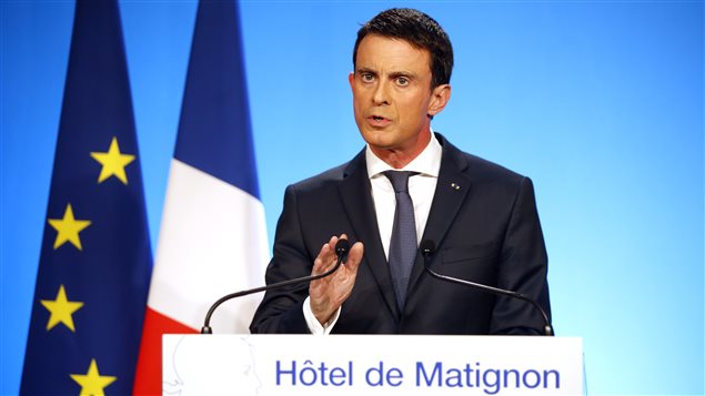 Le premier ministre français Manuel Valls a commenté les résultats du deuxième tour des régionales, à Paris, le 13 décembre 2015. Le premier ministre français Manuel Valls a commenté les résultats du deuxième tour des régionales, à Paris, le 13 décembre 2015.