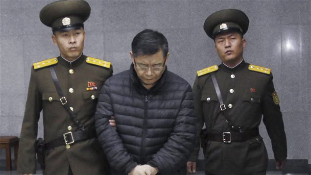 Le pasteur torontois Hyeon Soo Lim a été condamné à la prison à vie en Corée du Nord. Le pasteur torontois Hyeon Soo Lim a été condamné à la prison à vie en Corée du Nord.