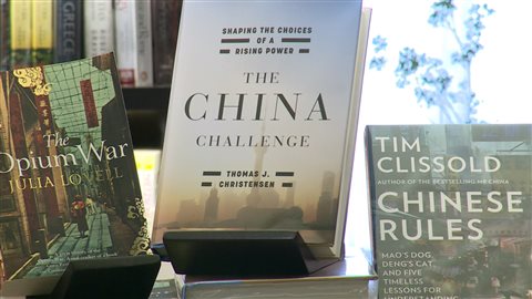 Livres dans une librairie de la Chine Livres dans une librairie de la Chine