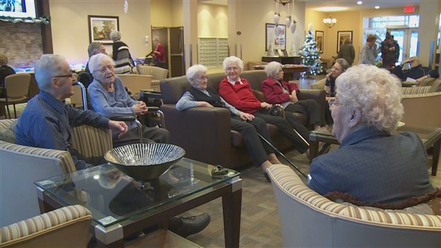 premiere rencontre avec les amis de mon copain