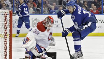 Cédric Paquette est frustré par Mike Condon en deuxième période. Cédric Paquette est frustré par Mike Condon en deuxième période.