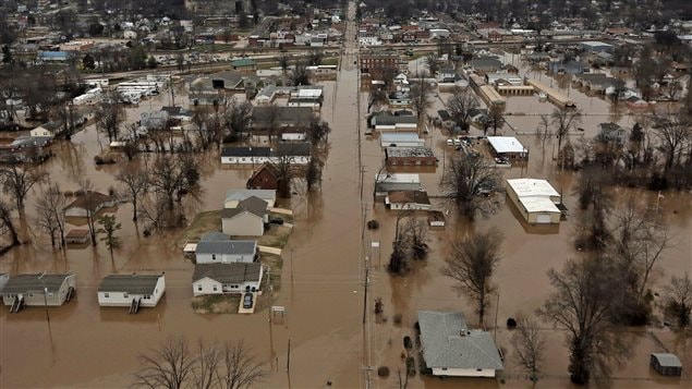 Des maisons submergées dans la ville de Pacific, Missouri, le 29 décembre. Des maisons submergées dans la ville de Pacific, Missouri, le 29 décembre.
