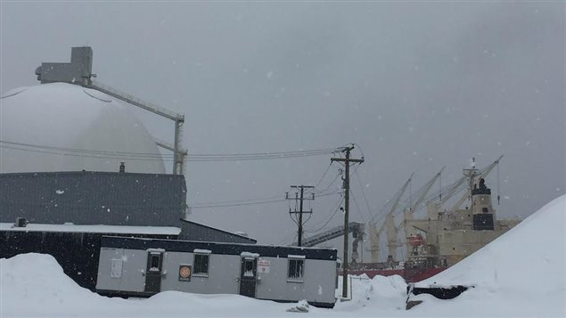 Le Federal Baffin est le premier navire à faire le plein de granules de bois à l'anse au Foulon Le Federal Baffin est le premier navire à faire le plein de granules de bois à l'anse au Foulon