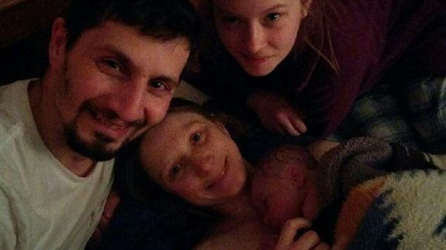 Le petit Tristan Arlo Monsonego serait né à 0h03. Le petit Tristan Arlo Monsonego serait né à 0h03.