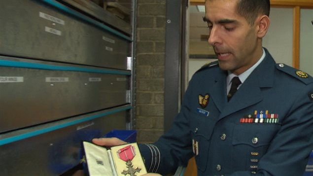 Le lieutenant-colonel Carl Gauthier Le lieutenant-colonel Carl Gauthier