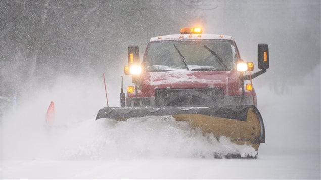 Déneigement dans les rues de Montréal Déneigement dans les rues de Montréal