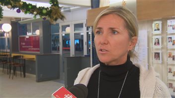 Claude Boutin est la directrice des communications et des affaires étudiantes au Cégep de Sainte-Foy. Claude Boutin est la directrice des communications et des affaires étudiantes au Cégep de Sainte-Foy.