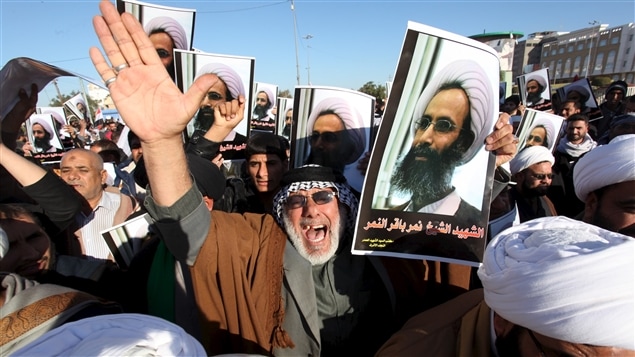 Des Irakiens ont défilé dans les rues de Najaf lundi pour protester contre l'exécution du cheikh Des Irakiens ont défilé dans les rues de Najaf lundi pour protester contre l'exécution du cheikh