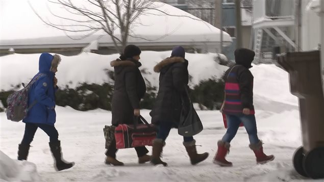 Les premiers réfugiers syriens qui arrivent à Drummondville. Les premiers réfugiers syriens qui arrivent à Drummondville.
