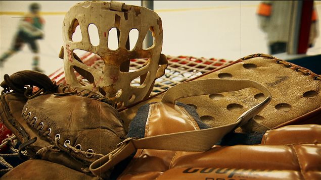 Des équipements de hockey d'époque Des équipements de hockey d'époque