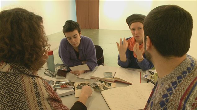 Les artistes au travail pour le deuxième volet du Laboratoire Folklore. Les artistes au travail pour le deuxième volet du Laboratoire Folklore.