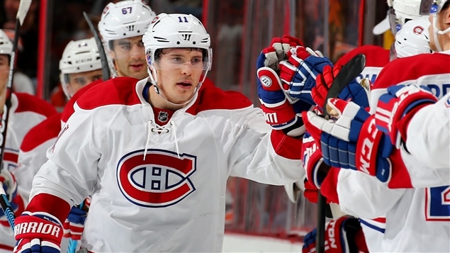 Brendan Gallagher, du Canadien de Montréal, célèbre le but qu'il a compté lors du match contre les Flyers de Philadelphie, le 5 janvier 2016. Brendan Gallagher, du Canadien de Montréal, célèbre le but qu'il a compté lors du match contre les Flyers de Philadelphie, le 5 janvier 2016.