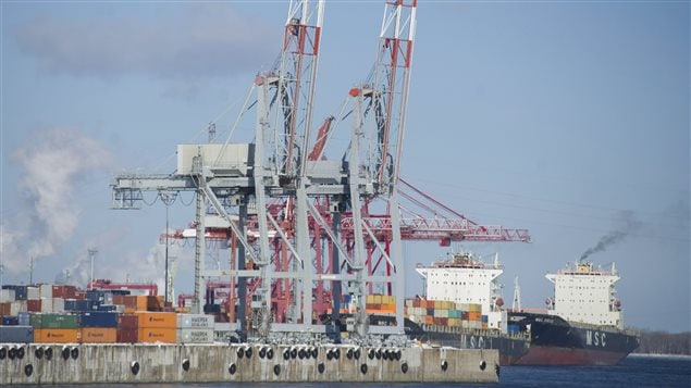 Port de Montréal. Selon les économistes de Desjardins, la croissance du PIB sera notamment fouettée par « la bonne tenue des exportations ». Port de Montréal. Selon les économistes de Desjardins, la croissance du PIB sera notamment fouettée par « la bonne tenue des exportations ».