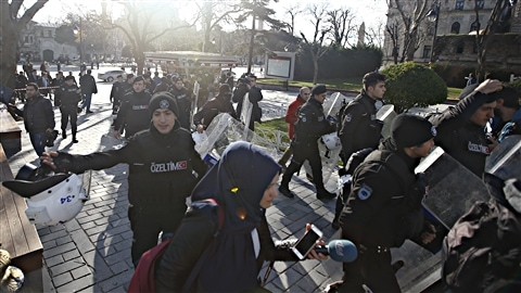 La police a bouclé le secteur La police a bouclé le secteur