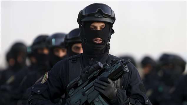 Des membres des forces spéciales de l'Arabie saoudite durant une cérémonie de graduation en mai 2015. Des membres des forces spéciales de l'Arabie saoudite durant une cérémonie de graduation en mai 2015.