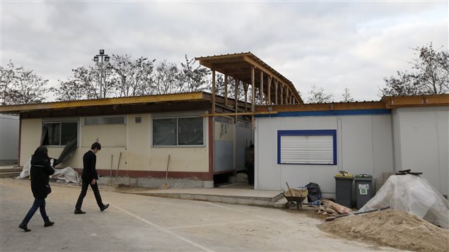 La mosquée de Lagny-sur-Marne a été fermée par le gouvernement le 2 décembre, en même temps que deux autres, situées à Lyon et à Gennevilliers. La mosquée de Lagny-sur-Marne a été fermée par le gouvernement le 2 décembre, en même temps que deux autres, situées à Lyon et à Gennevilliers.