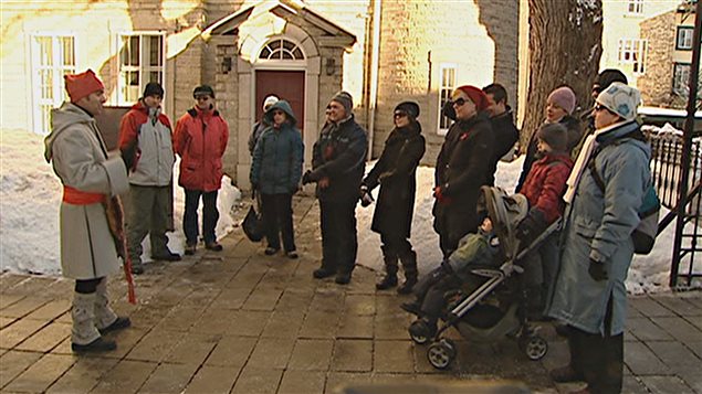La Ville suspend l'abolition du permis de guide touristique. La Ville suspend l'abolition du permis de guide touristique.