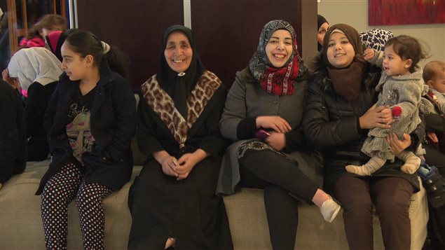 Une famille de réfugiées syriennes à Ottawa Une famille de réfugiées syriennes à Ottawa