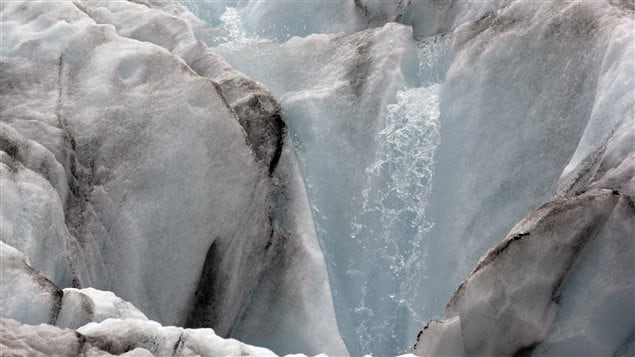 Sur cette photo datant d’août 2015, on voit le Mont Baker, dans l’État de Washington, sur lequel un glacier se rétrécit et bat en retraite. Sur cette photo datant d’août 2015, on voit le Mont Baker, dans l’État de Washington, sur lequel un glacier se rétrécit et bat en retraite.