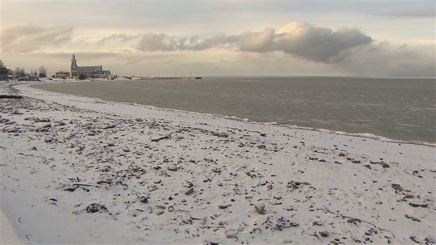 Le fleuve sans glace, à Sainte-Luce. Le fleuve sans glace, à Sainte-Luce.
