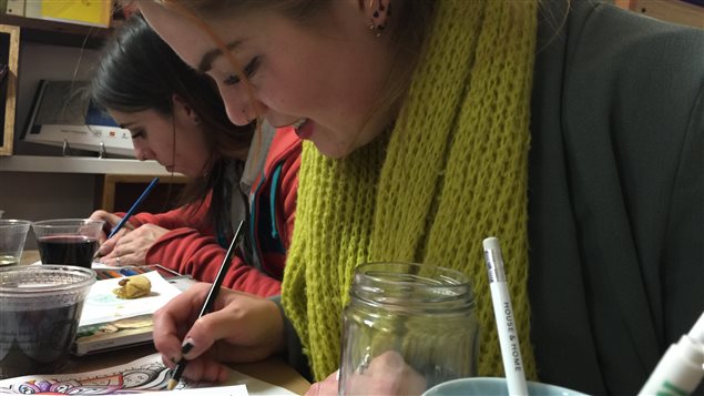 Deux mordues du coloriage pour adultes Deux mordues du coloriage pour adultes