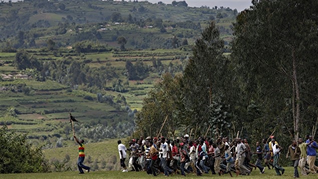 Des opposants au président Nkurunziza, lors d'une marche organisée en juin 2015 près d'Ijenda. Des opposants au président Nkurunziza, lors d'une marche organisée en juin 2015 près d'Ijenda.
