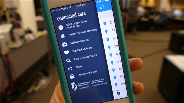 L'application Soins Branchés permet entre autres de connaitre le temps d'attente pour les services d'urgence à Winnipeg. L'application Soins Branchés permet entre autres de connaitre le temps d'attente pour les services d'urgence à Winnipeg.