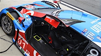 Le cockpit de la Ford de Chip Ganassi à Daytona Le cockpit de la Ford de Chip Ganassi à Daytona