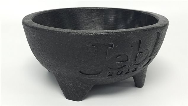 Oui, Jeb Bush vend des bols à guacamole pour financer sa campagne. Oui, Jeb Bush vend des bols à guacamole pour financer sa campagne.