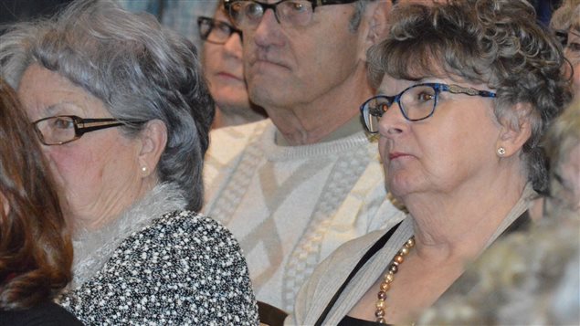 Élise Gauthier, à droite, songe à se présenter à l'investiture du Parti québécois dans Chicoutimi Élise Gauthier, à droite, songe à se présenter à l'investiture du Parti québécois dans Chicoutimi