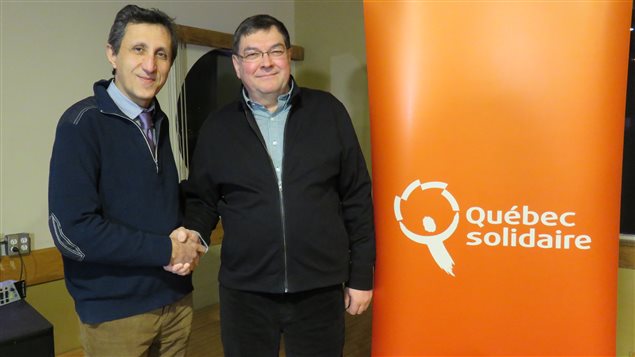 Le chef de Québec solidaire, Amir Kadhir, et le candidat dans Chicoutimi, Pierre Dostie Le chef de Québec solidaire, Amir Kadhir, et le candidat dans Chicoutimi, Pierre Dostie