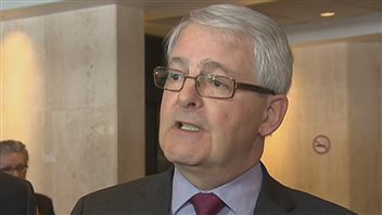 Le ministre fédéral des Transports, Marc Garneau Le ministre fédéral des Transports, Marc Garneau