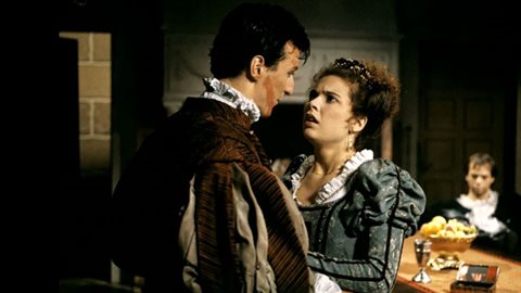 Anne Dorval dans le télé-théâtre « Lorenzaccio », diffusé en 1987 à Radio-Canada Anne Dorval dans le télé-théâtre « Lorenzaccio », diffusé en 1987 à Radio-Canada
