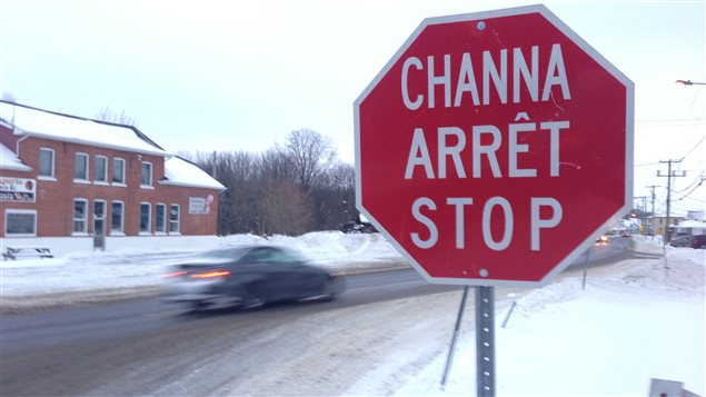 Arrêt en abénakis à Odanak. Arrêt en abénakis à Odanak.