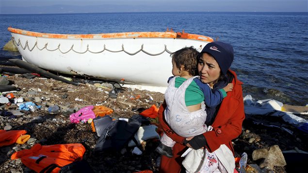 Des migrants sur l'île Grec de Lesbos (19 noembre 2015) Des migrants sur l'île Grec de Lesbos (19 noembre 2015)