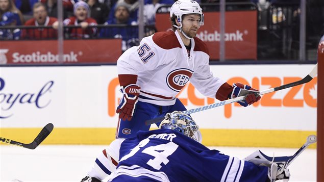 David Desharnais a déjoué James Reimer en tout début de première période. David Desharnais a déjoué James Reimer en tout début de première période.
