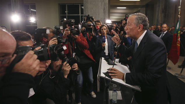 Marcelo Rebelo de Sousa, candidat de la droite au Portugal. Marcelo Rebelo de Sousa, candidat de la droite au Portugal.