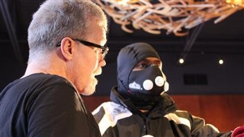 L'entraîneur Freddie Roach avec son protégé Jean Pascal L'entraîneur Freddie Roach avec son protégé Jean Pascal