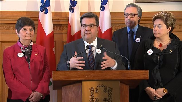 Accompagné de membres du comité exécutif de la Ville de Montréal, le maire Denis Coderre a dressé un bilan positif de l'accueil des réfugiés syriens. Accompagné de membres du comité exécutif de la Ville de Montréal, le maire Denis Coderre a dressé un bilan positif de l'accueil des réfugiés syriens.