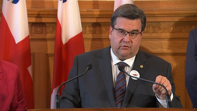 Opposé au projet d'Énergie Est, le maire Denis Coderre a répondu à ses critiques. Opposé au projet d'Énergie Est, le maire Denis Coderre a répondu à ses critiques.