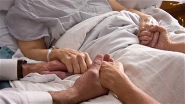 Les réunions du Comité mixte spécial sur l’aide médicale à mourir reprennent aujourd’hui à Ottawa. Claude en parle avec le député Gérard Deltell.
Les réunions du Comité mixte spécial sur l’aide médicale à mourir reprennent aujourd’hui à Ottawa. Claude en parle avec le député Gérard Deltell.