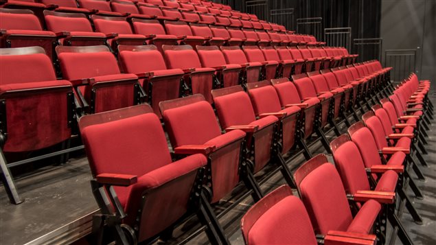 Le théâtre présente jusqu'au 30 janvier la pièce #Un pigeon affamé. Le théâtre présente jusqu'au 30 janvier la pièce #Un pigeon affamé.