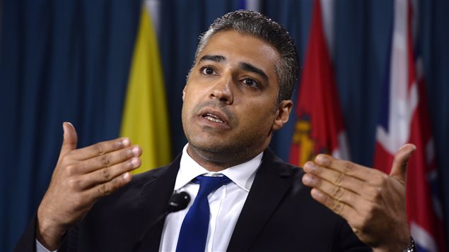 Une Charte de protection est proposée au gouvernement canadien par Mohamed Fahmy. Une Charte de protection est proposée au gouvernement canadien par Mohamed Fahmy.