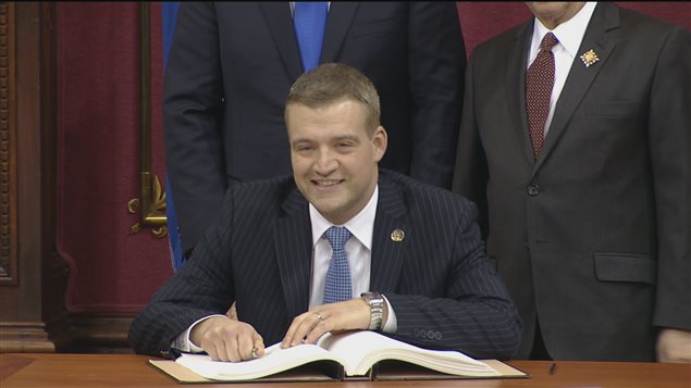 Luc Fortin, ministre délégué du Loisir et du Sport et ministre responsable de l'Estrie Luc Fortin, ministre délégué du Loisir et du Sport et ministre responsable de l'Estrie