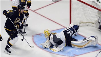 Roberto Luongo en finale. Roberto Luongo en finale.