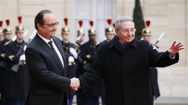 Raul Castro et François Hollande à Paris Raul Castro et François Hollande à Paris