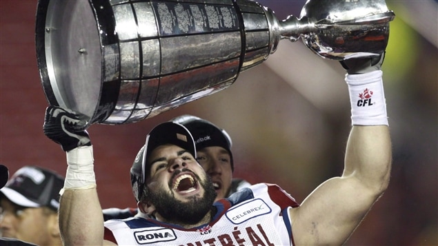 L'ancien joueur des Alouettes de Montréal Shea Emry prend sa retraite L'ancien joueur des Alouettes de Montréal Shea Emry prend sa retraite