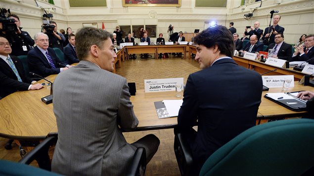 Justin Trudeau a rencontré les maires des grandes villes canadiennes vendredi. Justin Trudeau a rencontré les maires des grandes villes canadiennes vendredi.